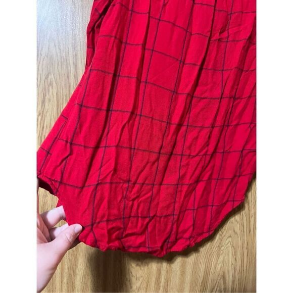 A New Day Red Plaid Button Up Top Woman’s Size Medium - Picture 8 of 8